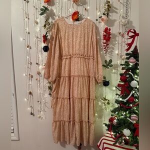 🤎🤍 Ada Faye Tan & Cream Floral Maxi Dress 🤍🤎